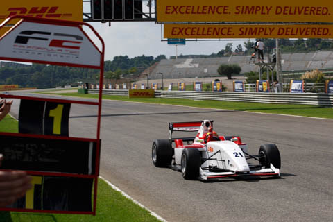 vasiliauskas_crosses_the_line
